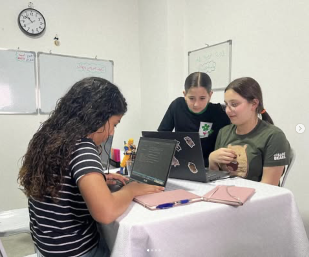 Screenshot 2024-12-30 at 23.04.23